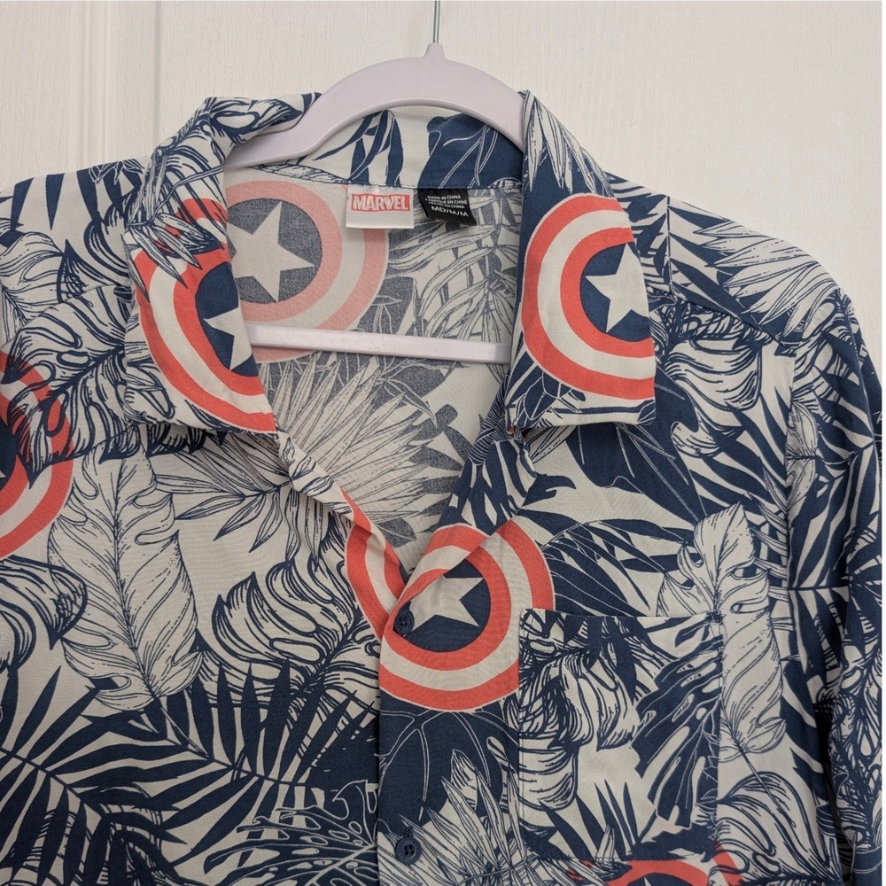 Marvel Captain America Shield Hawaiian Shirt Mens Medium